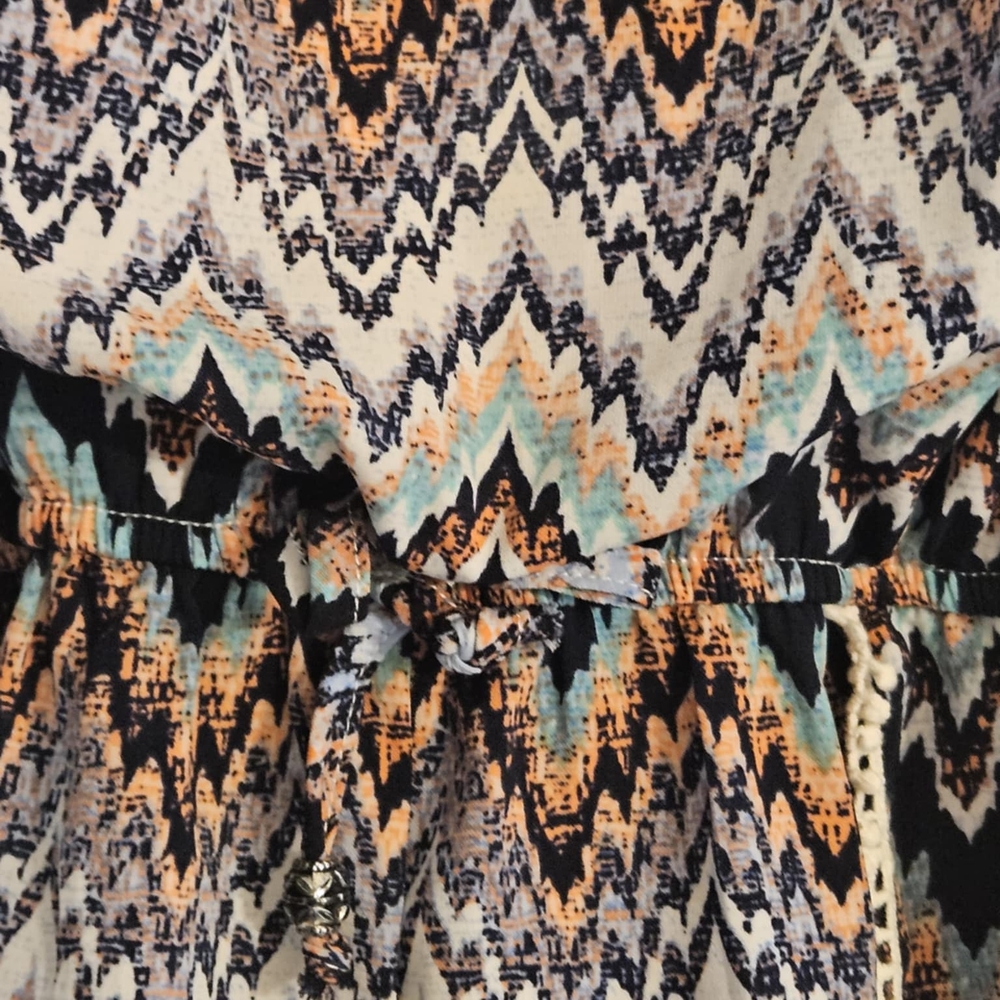 Chevron Patterned KIDS Romper - Picture 8 of 10
